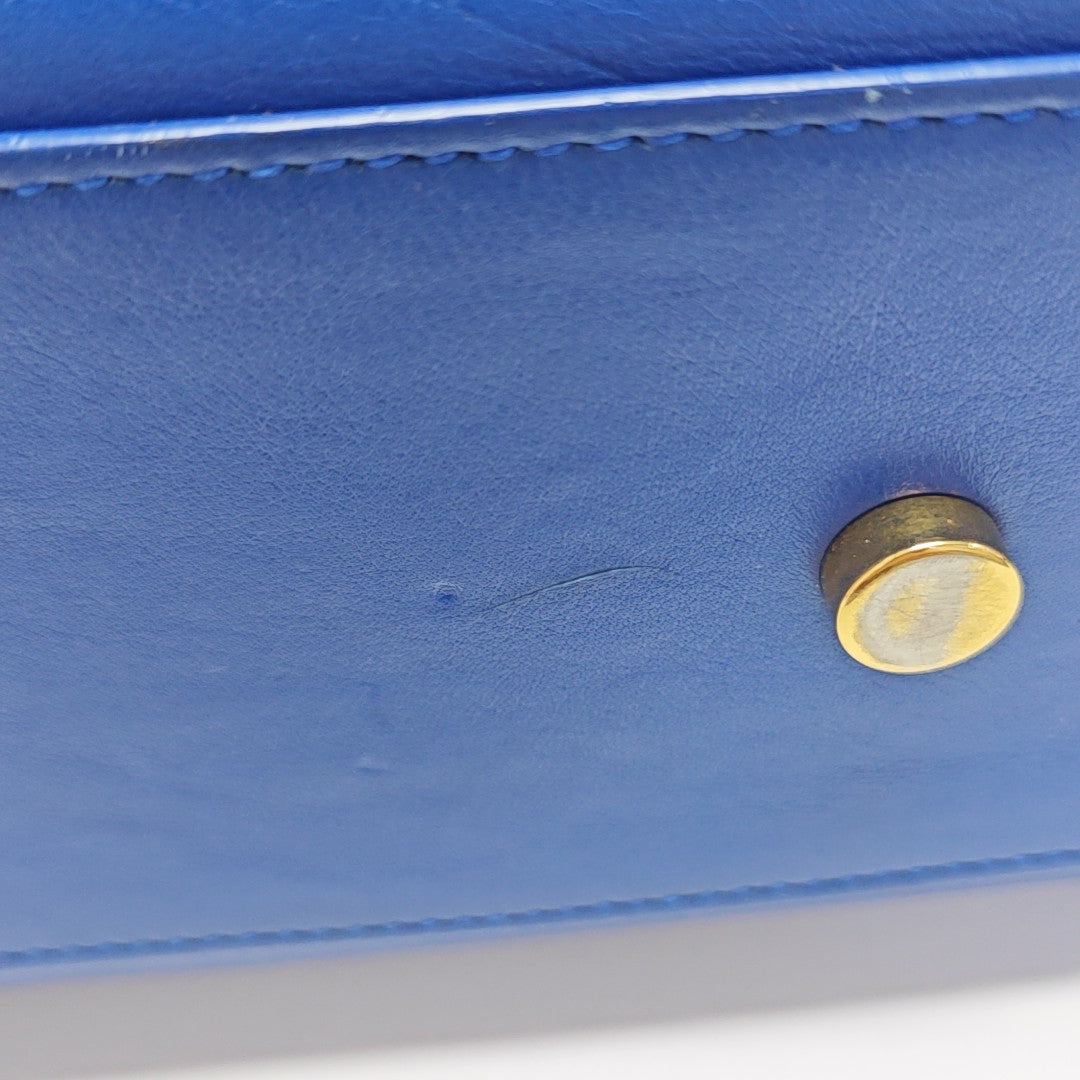 SAC DE JOUR Nano Calfskin Blue