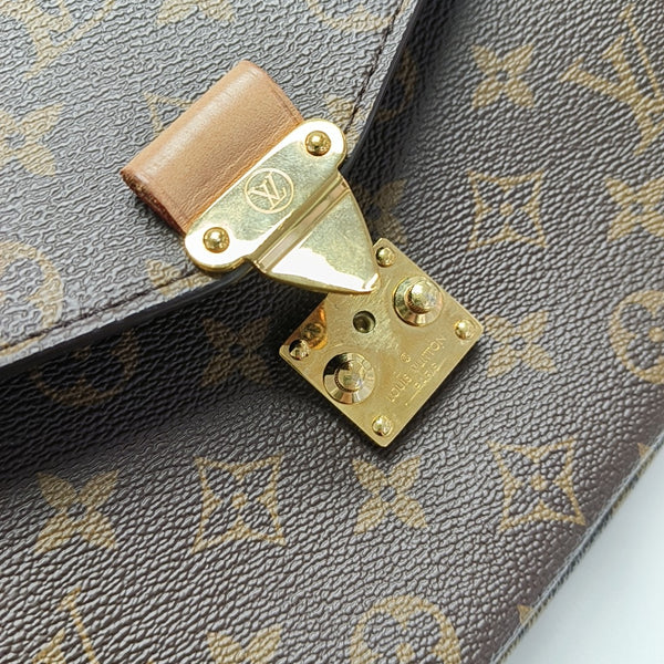MÉTIS MM Monogram Coated Canvas Brown