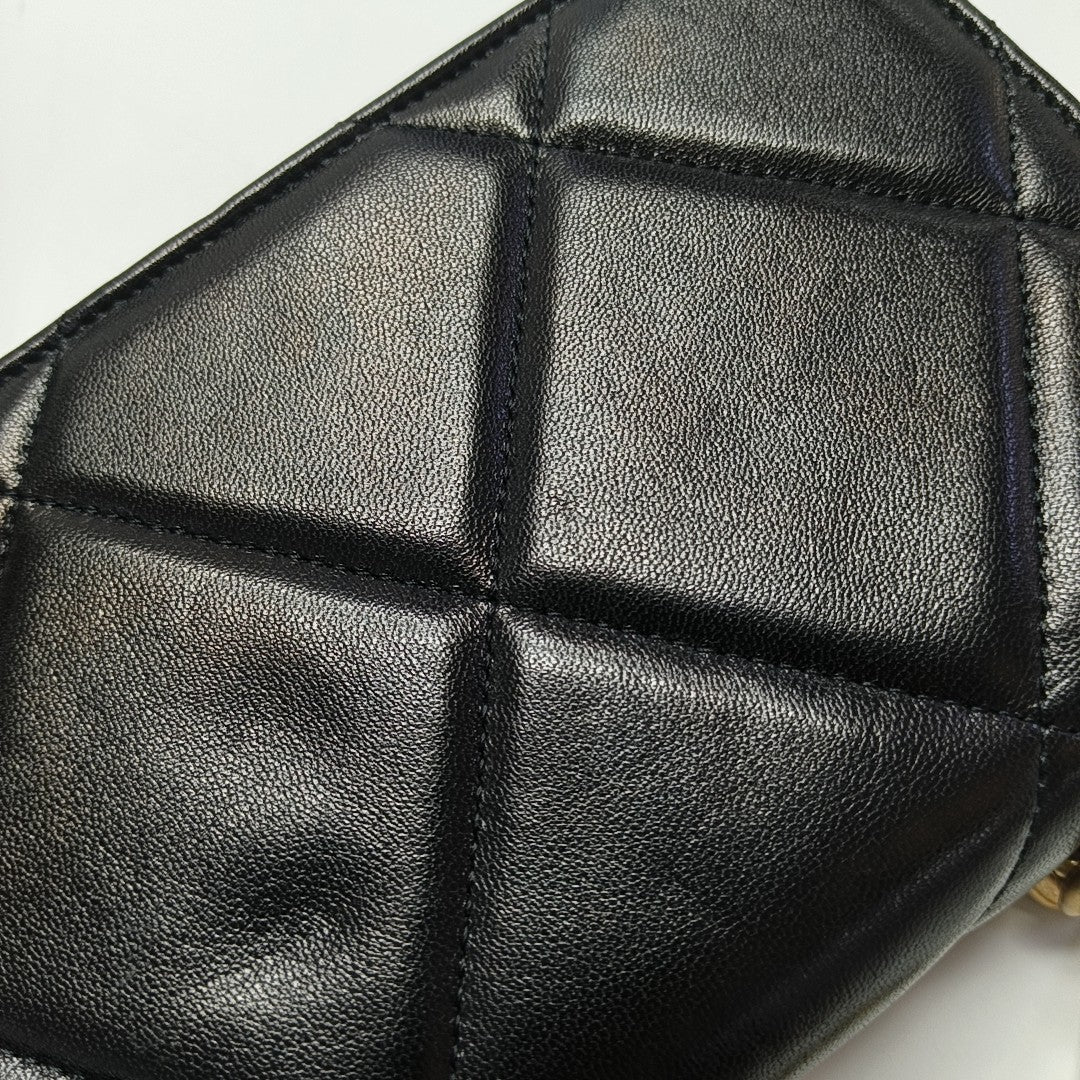 CHANEL 19 WOC Quilted Lambskin Black
