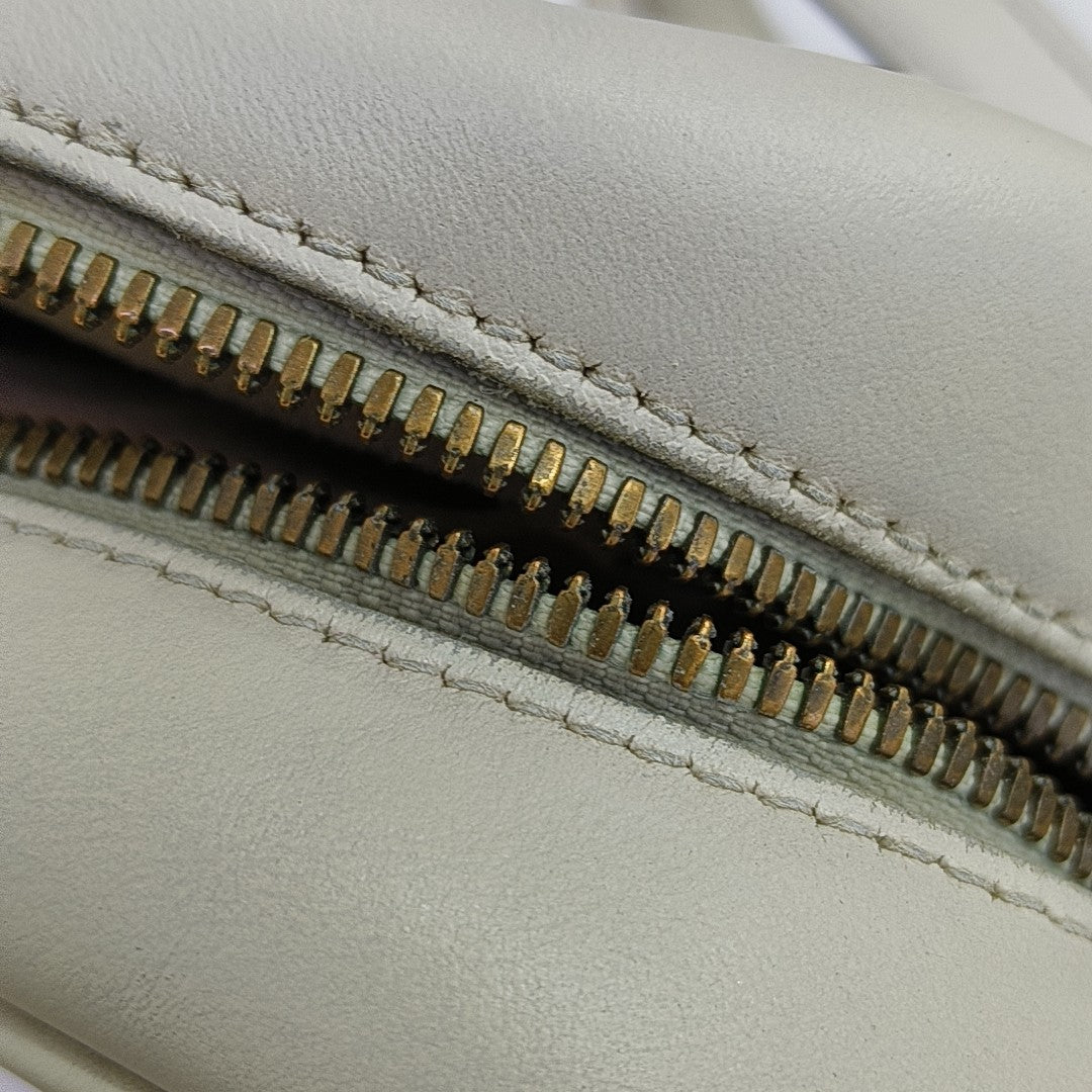 GG Marmont Small Quilted Calfskin White