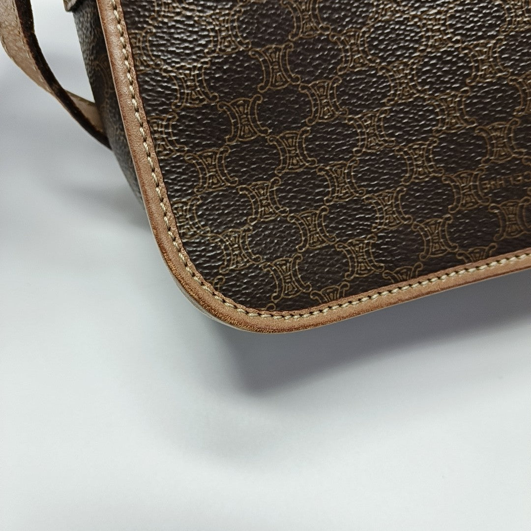 Coated Canvas Brown