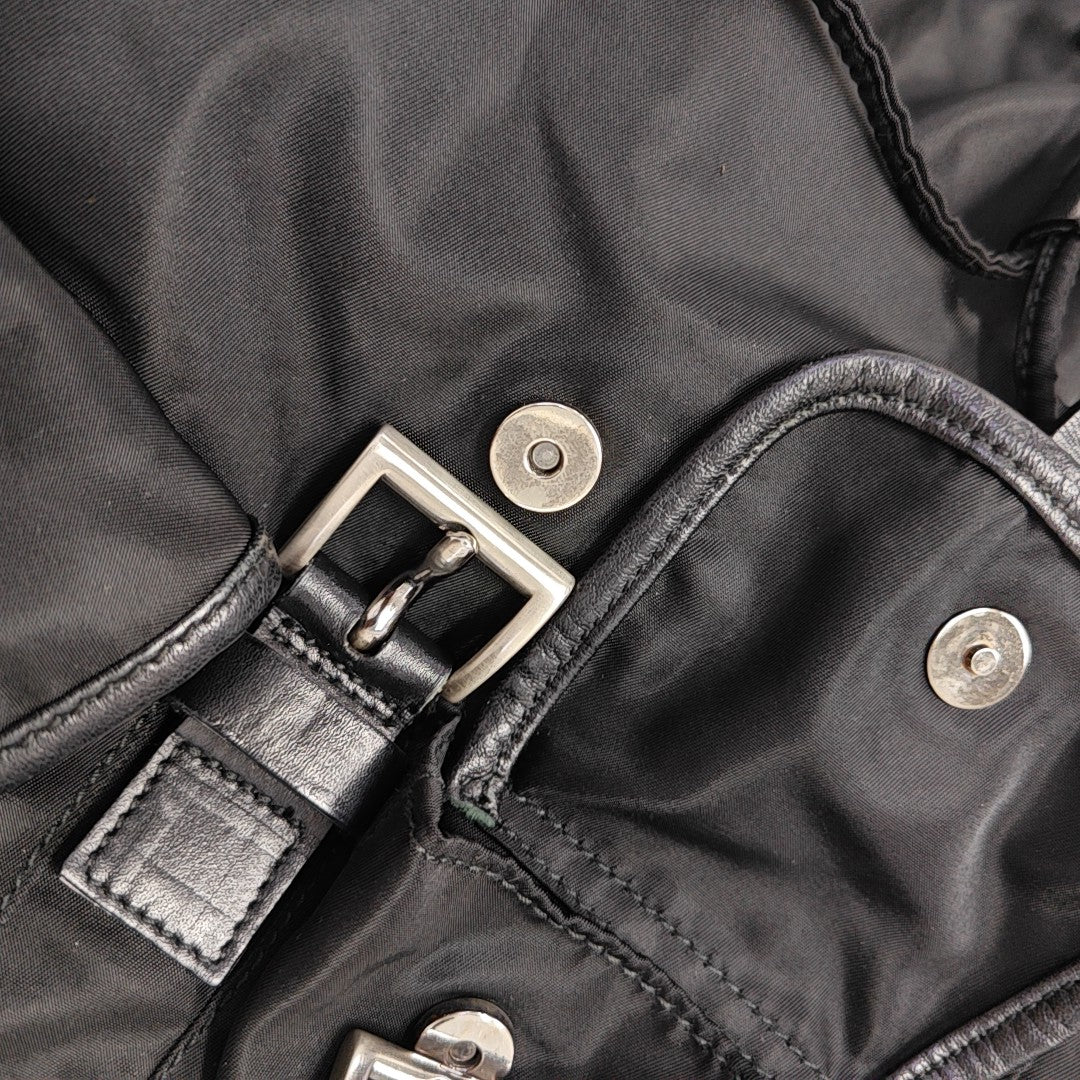 Vela Small Nylon Black