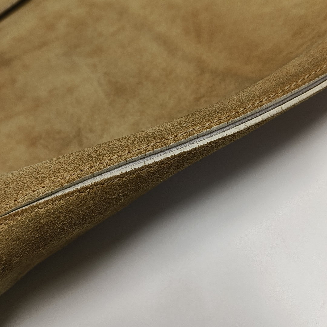 T Pouch Suede Beige