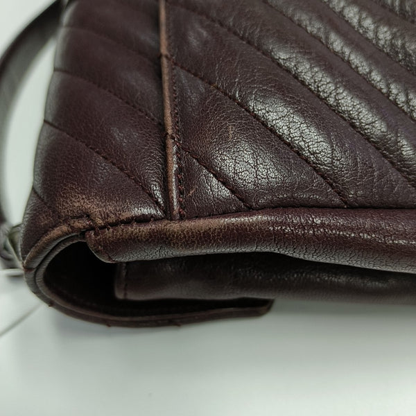 COLLEGE Medium Chevron Lambskin Red