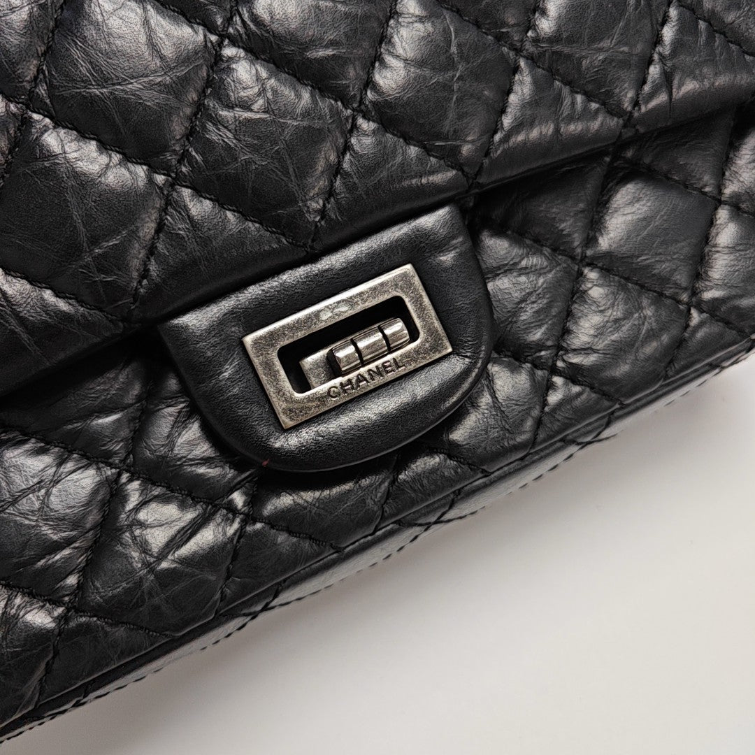 2.55 225 Quilted Calfskin Black