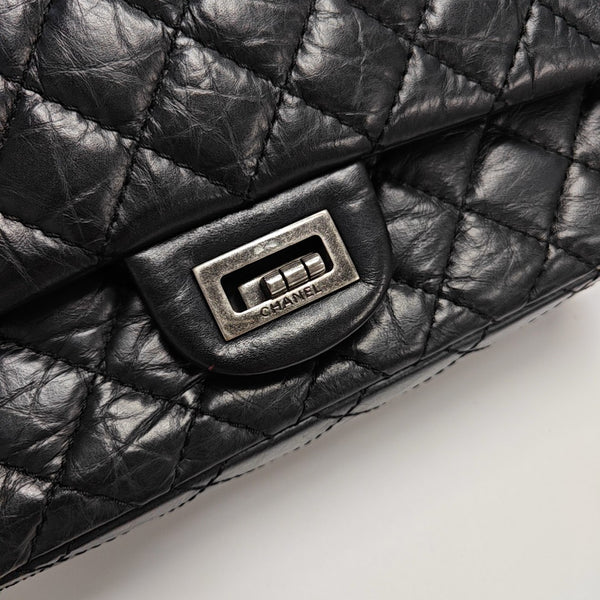 2.55 225 Quilted Calfskin Black