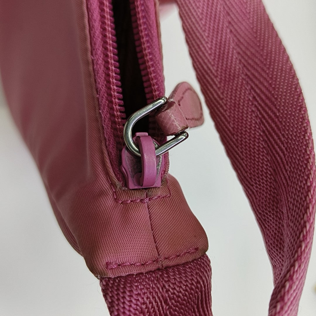 Re-Edition2000 Mini Nylon Red