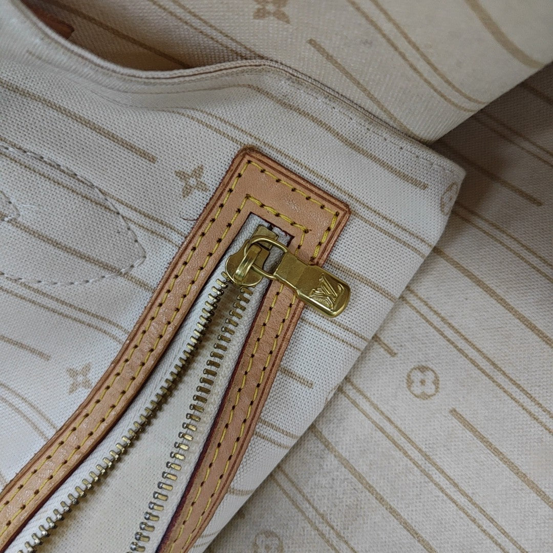 NEVERFULL GM Damier Azur Coated Canvas White