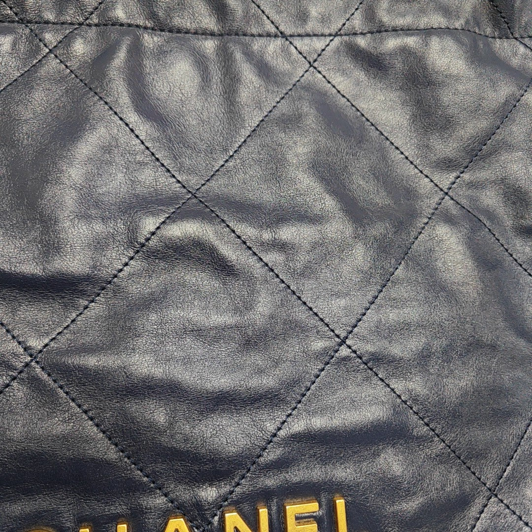 CHANEL 22 Medium Quilted Calfskin Blue