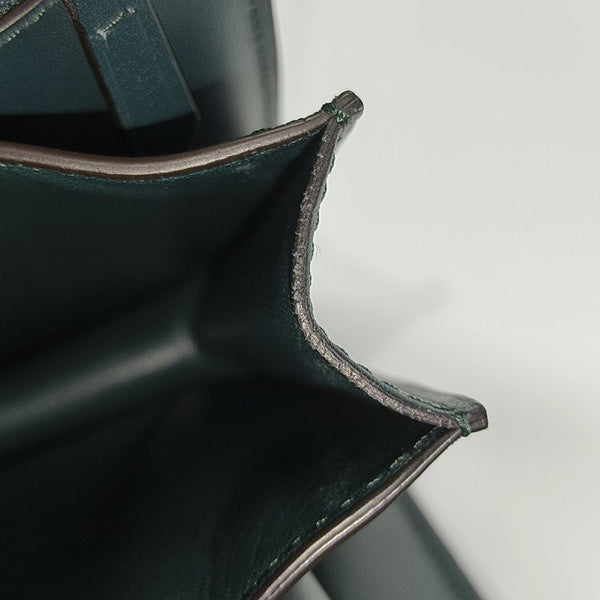CLASSIC BOX Medium Calfskin Green