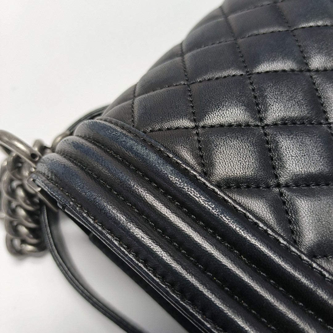 BOY CHANEL Medium Quilted Calfskin Black