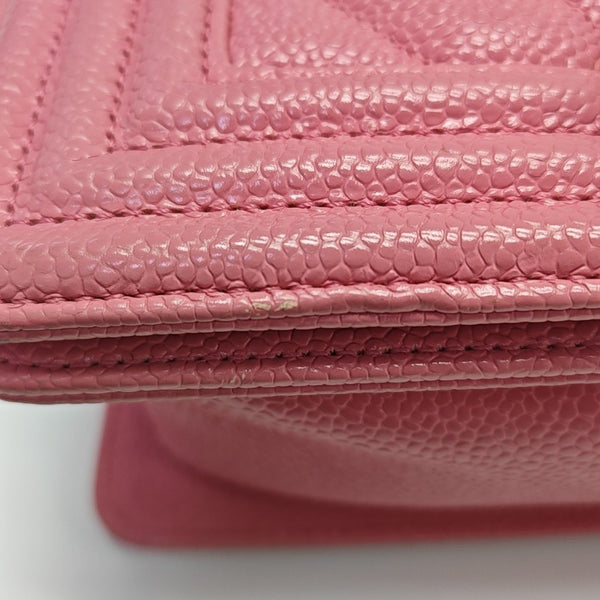 BOY CHANEL Small Chevron Grained Calfskin Pink