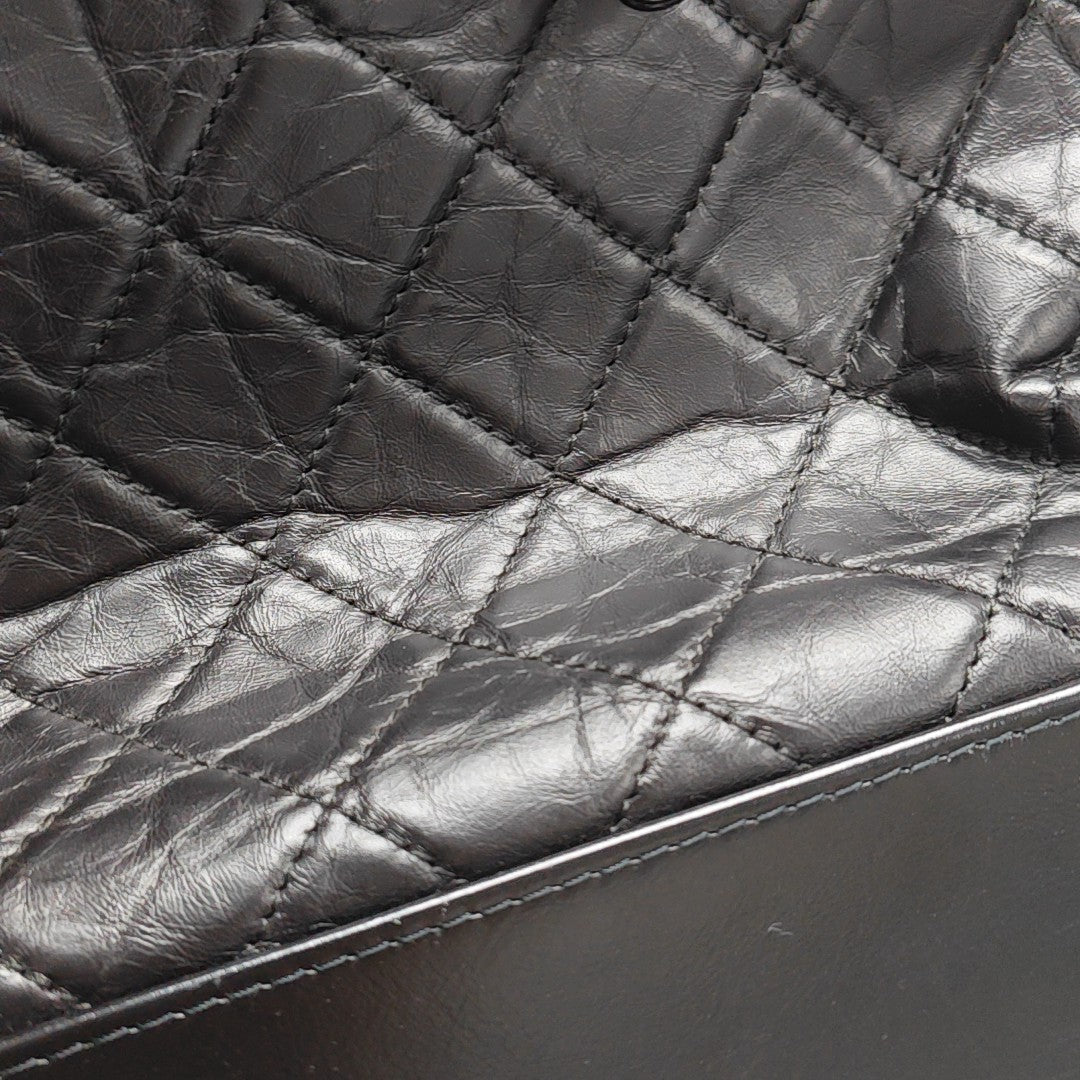 Quilted Calfskin Shoulder Bag Black