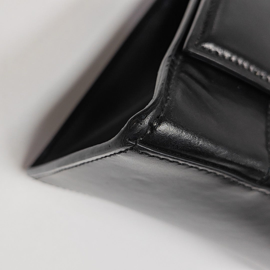 Hourglass S Calfskin Black