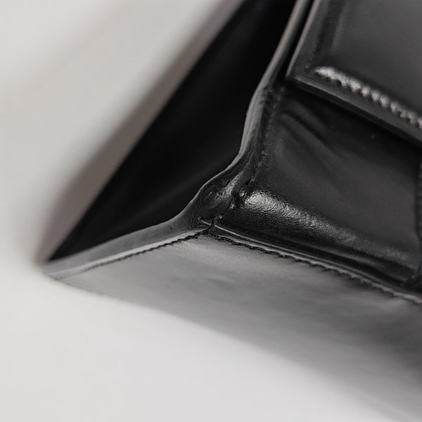 Hourglass S Calfskin Black