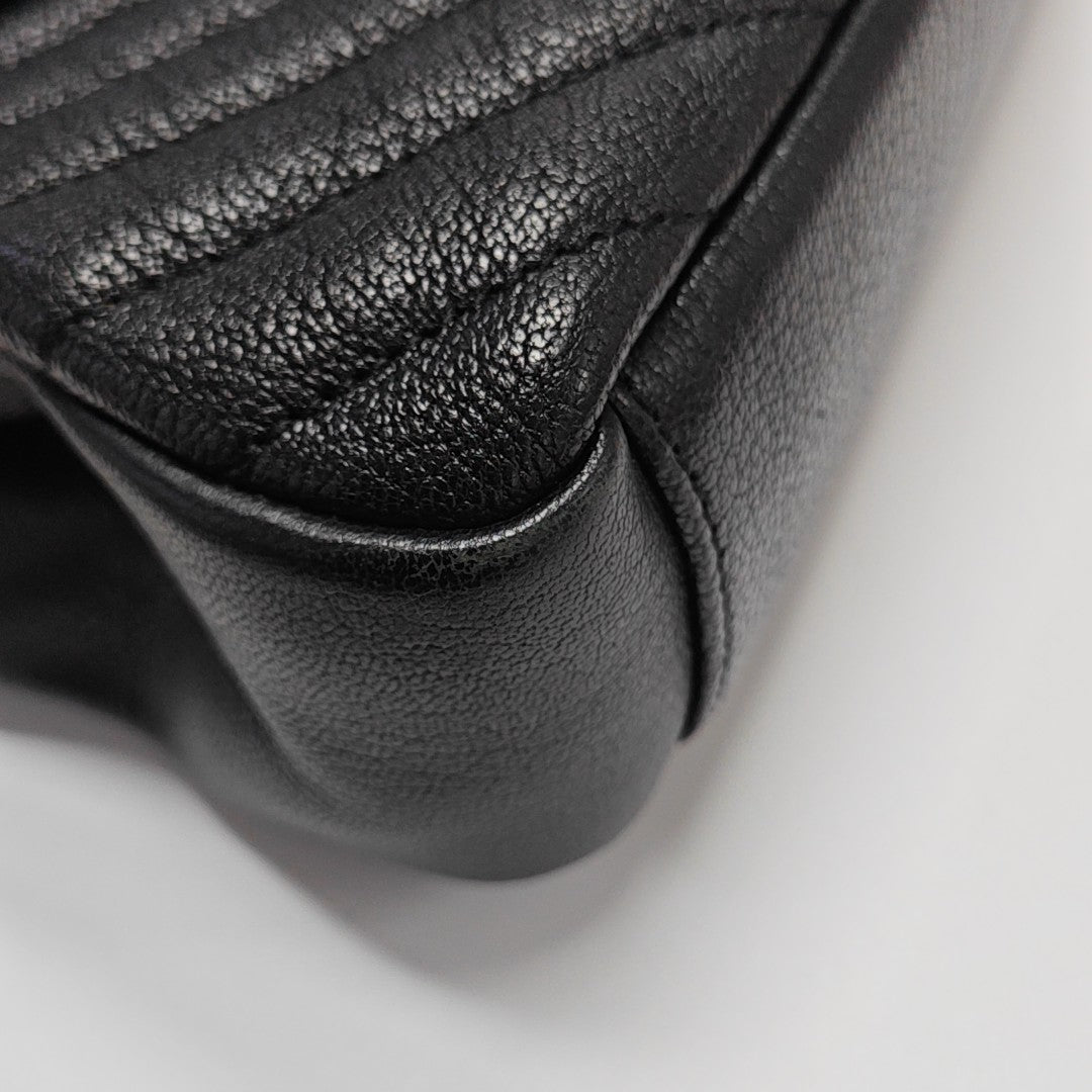 COLLEGE Medium Chevron Lambskin Black