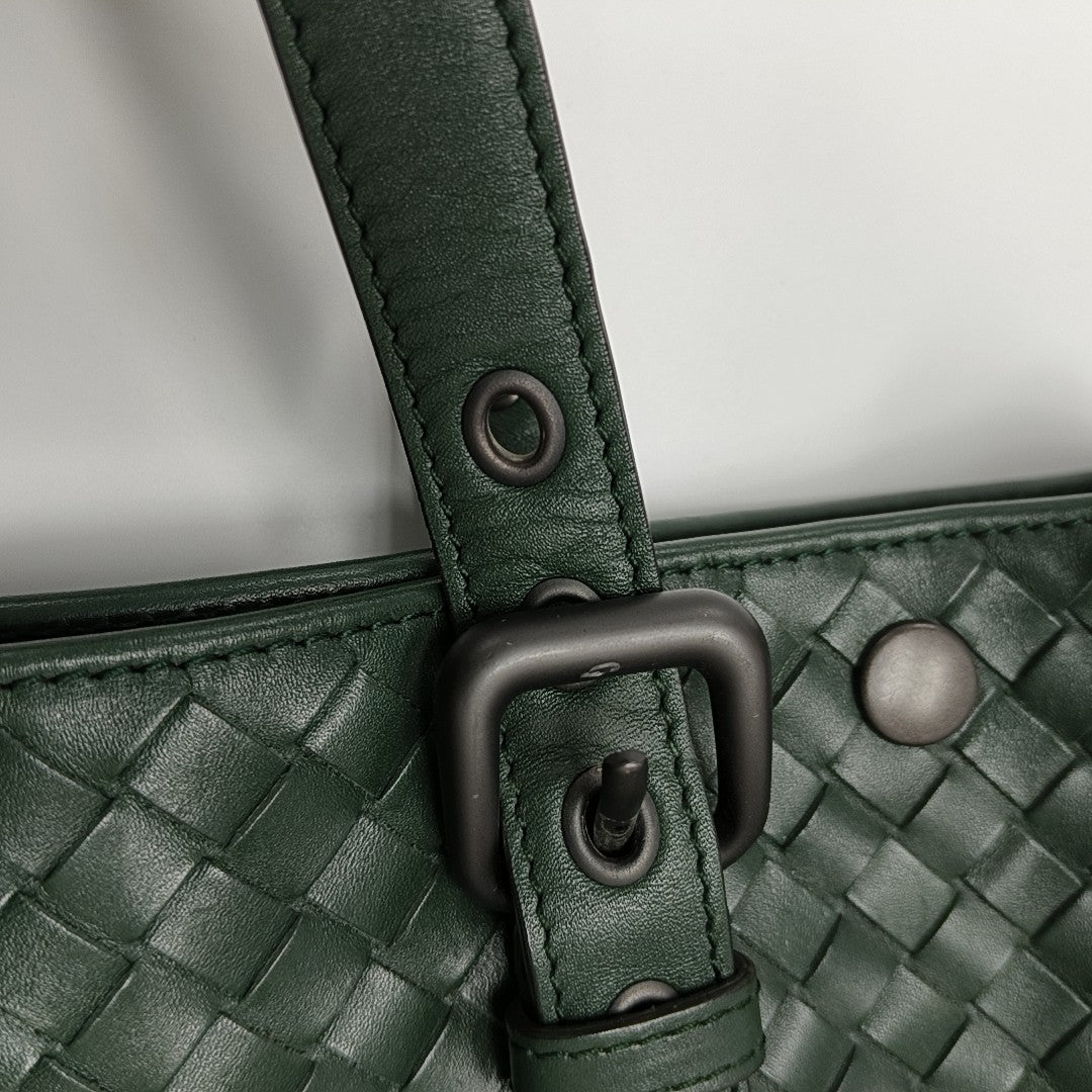 Calfskin Shoulder Bag Green