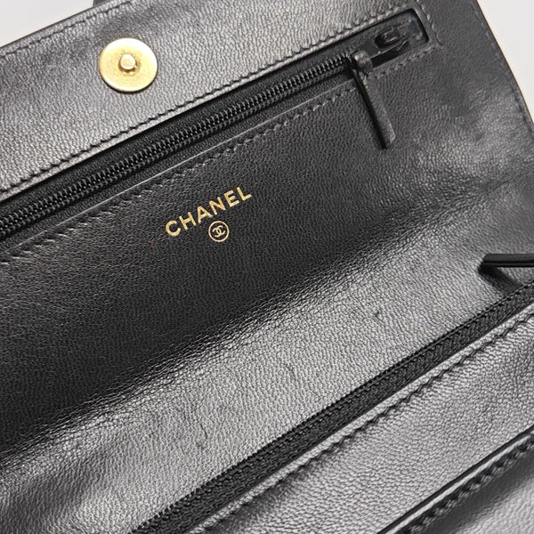 CHANEL 19 WOC Quilted Lambskin Black