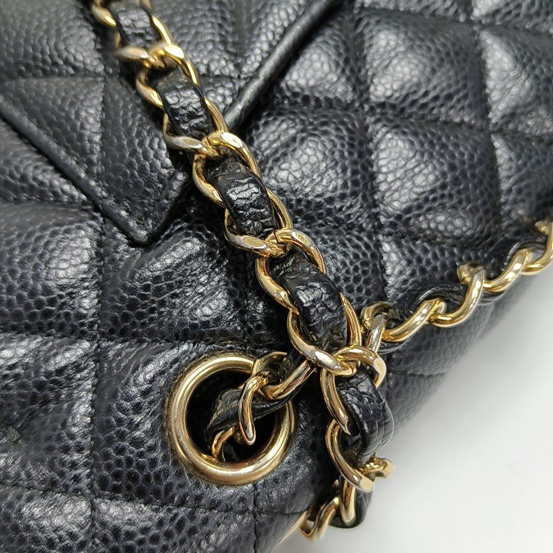 CLASSIC FLAP Medium Quilted Grained Calfskin Black