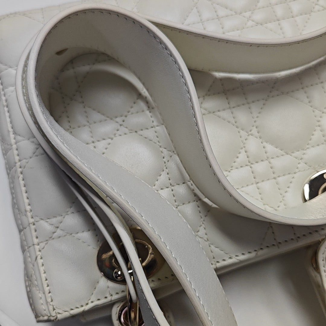 Lady Dior Cannage Piel de Cordero Blanco