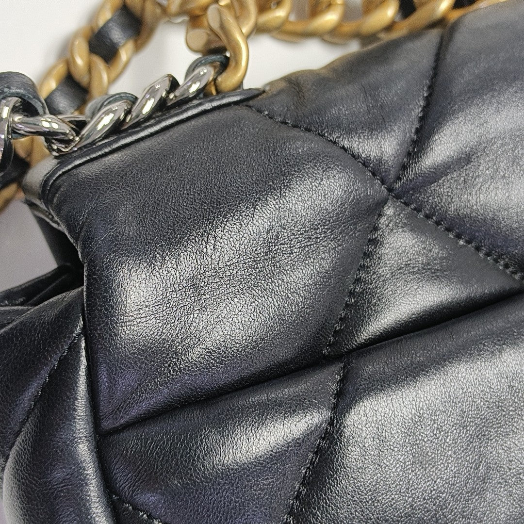CHANEL 19 Small Quilted Lambskin Black