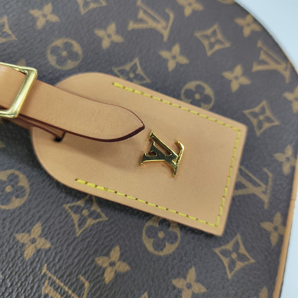 BOITE CHAPEAU PM Monogram Coated Canvas Brown