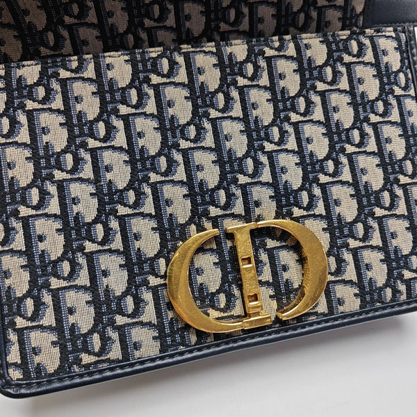 30 Montaigne Oblique Canvas Blue