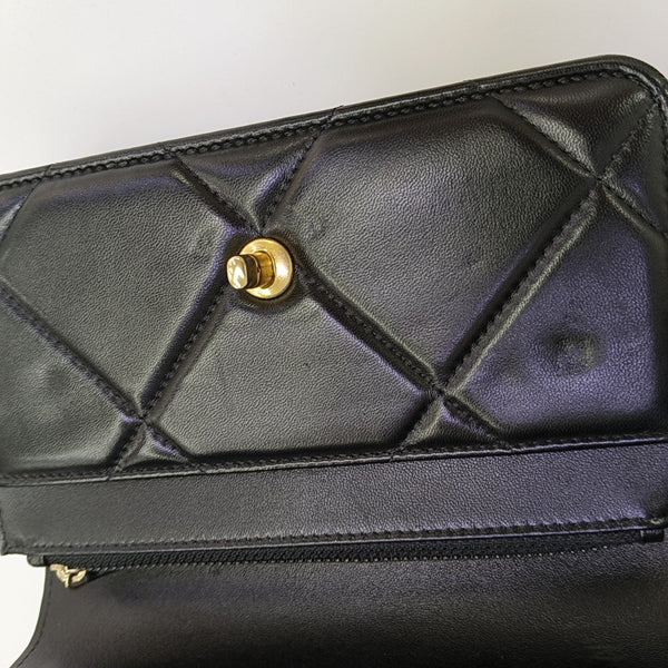 CHANEL 19 WOC Quilted Lambskin Black