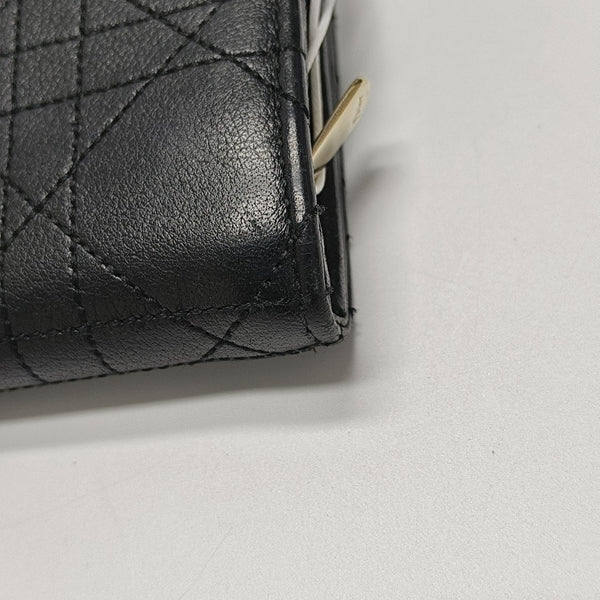 Cartera Miss Dior de piel de becerro acolchada negra