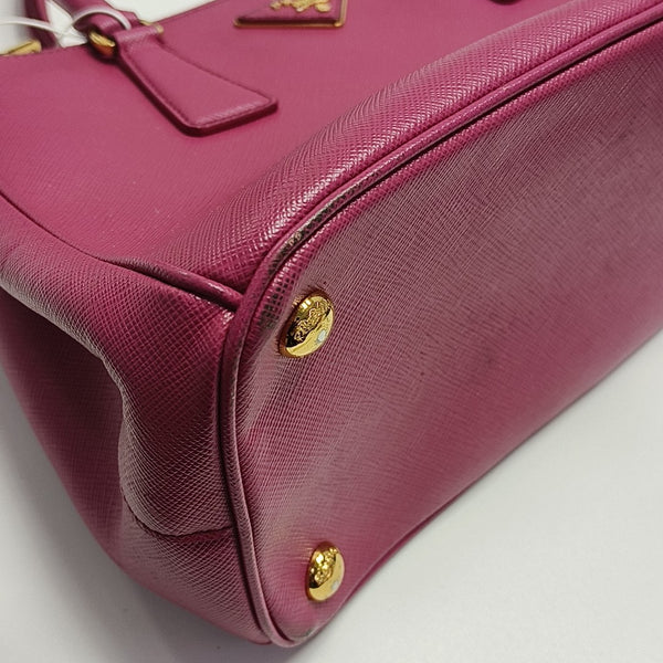 Galleria Medium Saffiano Calfskin Red