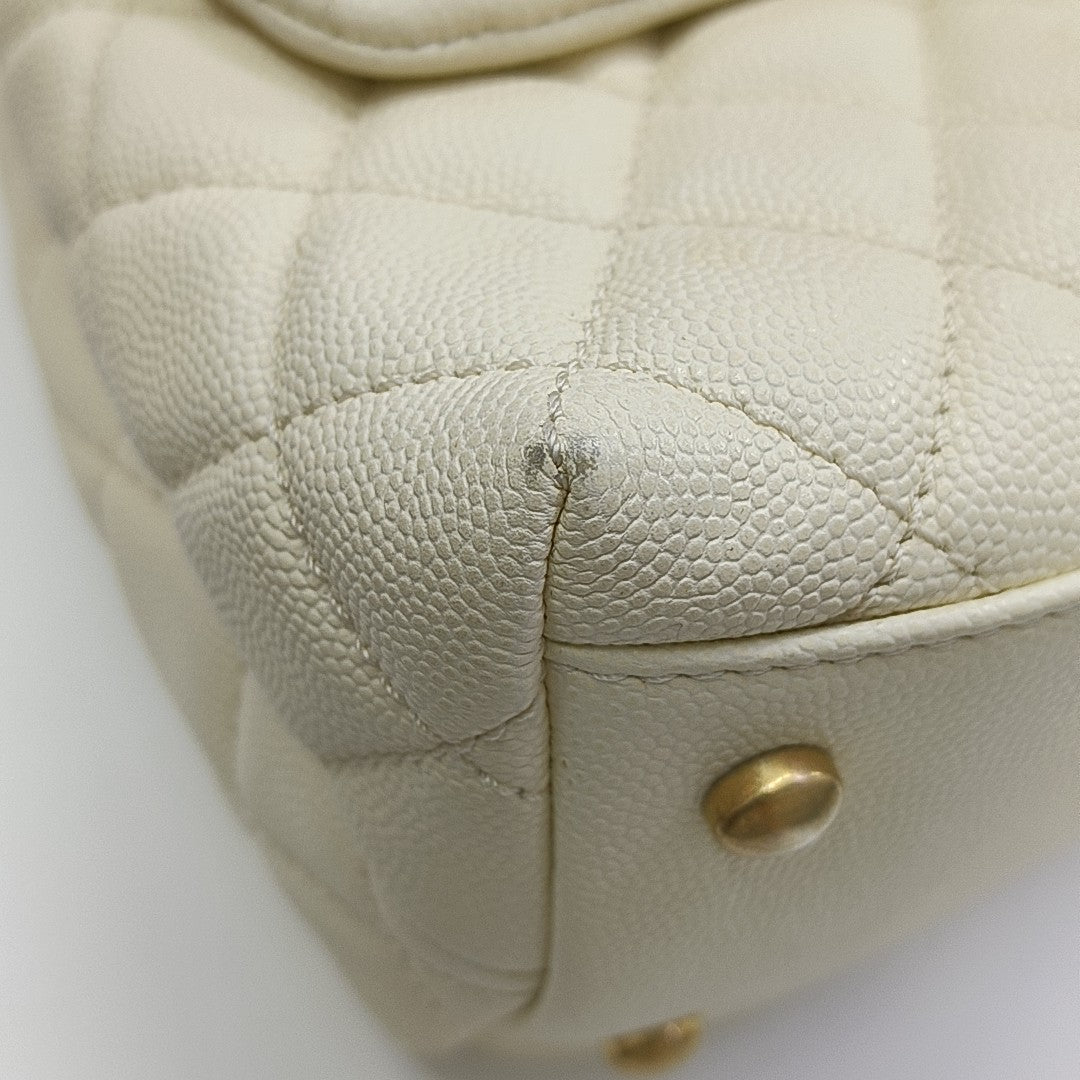 COCO HANDLE Medium Quilted Grained Calfskin Beige
