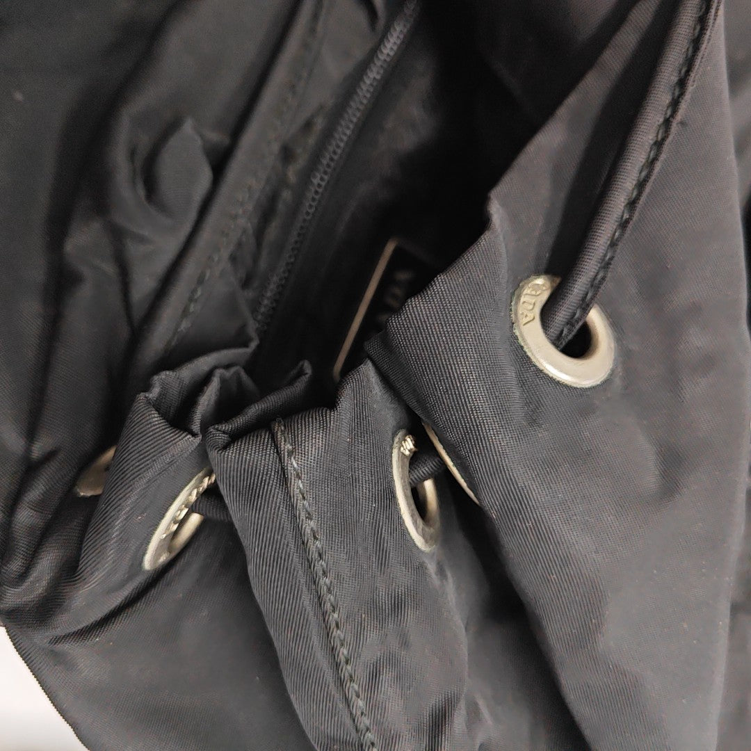 Vela Small Nylon Black