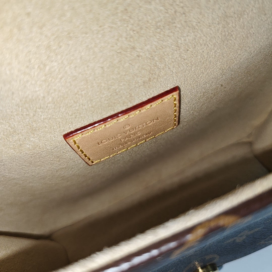 SAUMUR BB Monogram Coated Canvas Brown