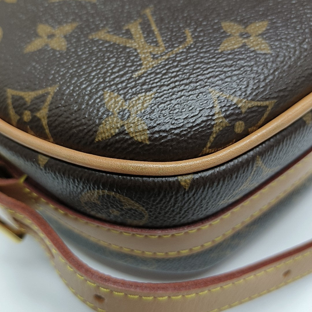 BOITE CHAPEAU PM Monogram Coated Canvas Brown