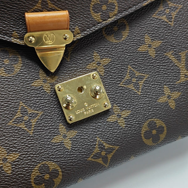 MÉTIS MM Monogram Coated Canvas Brown