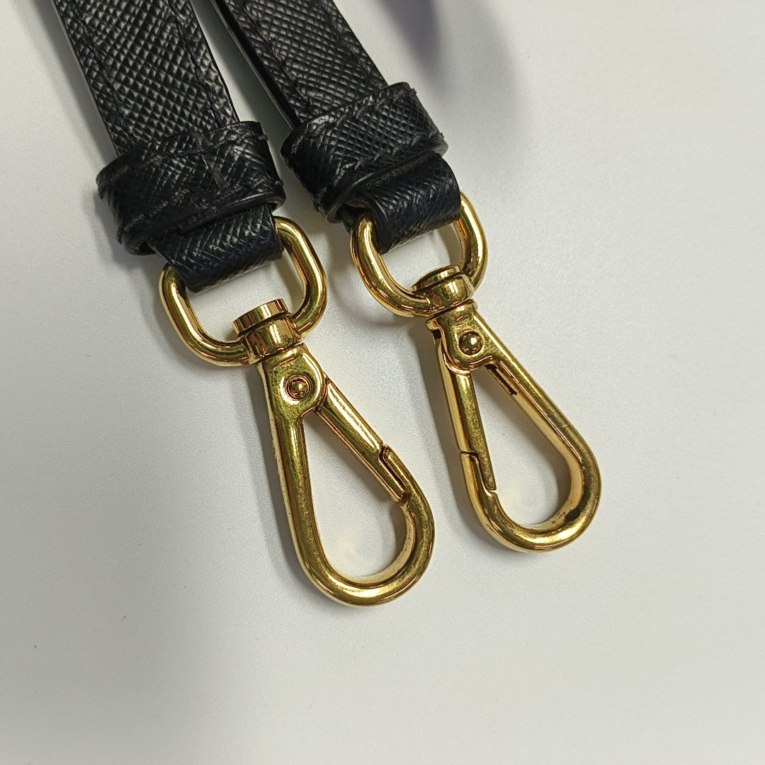 Galleria Medium Saffiano Calfskin Black