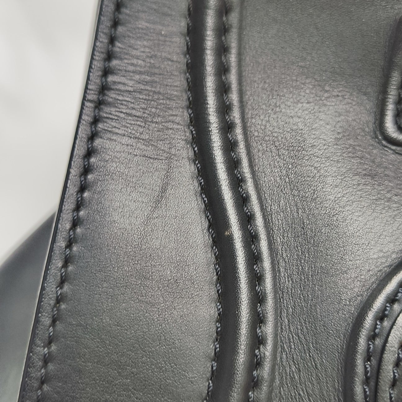 PHANTOM Medium Calfskin Black
