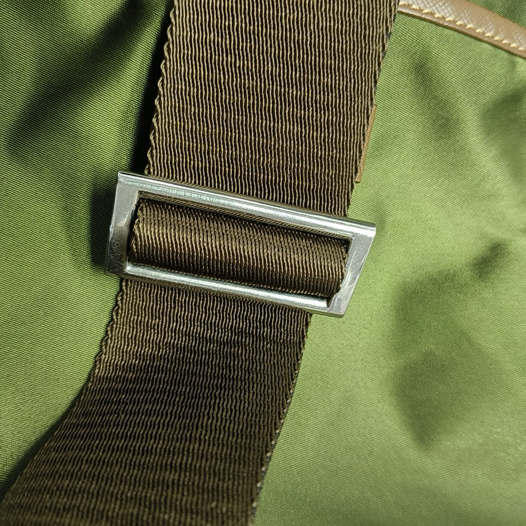 Vela Messenger Bag Nylon Green