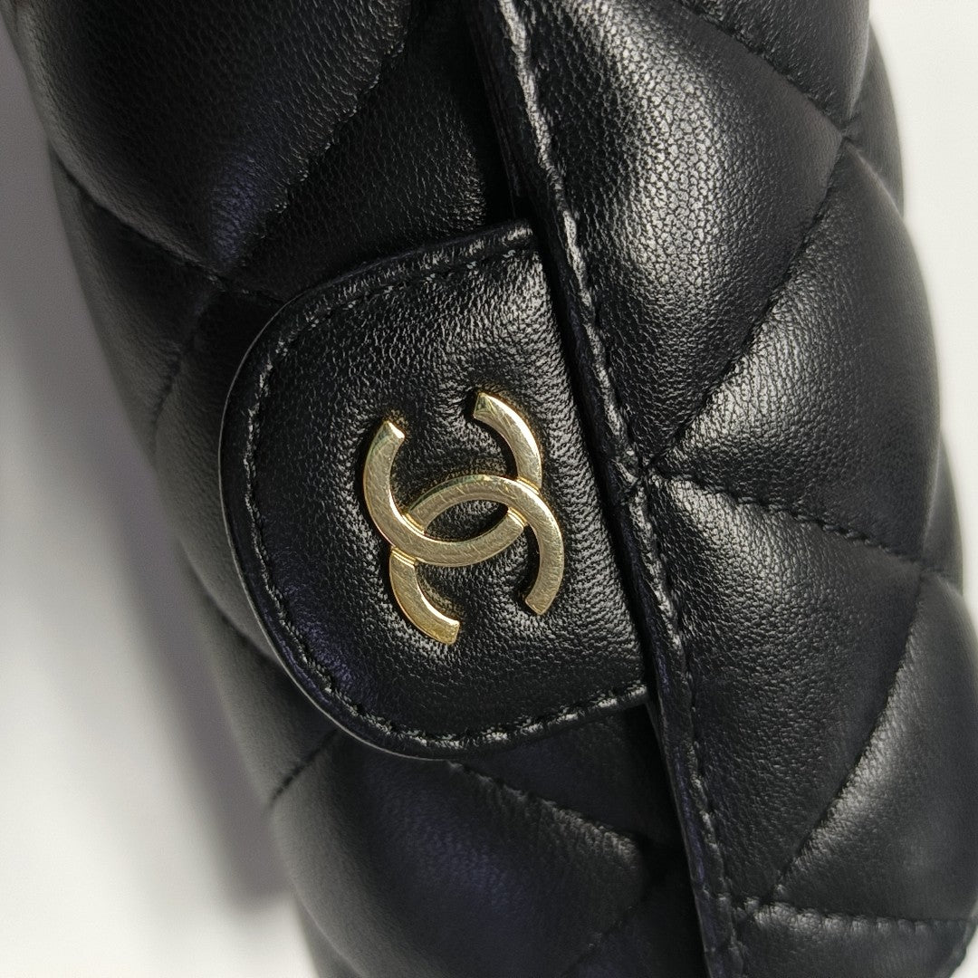 Quilted Lambskin Shoulder Bag Black