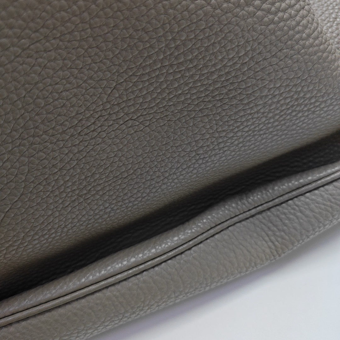 Vitello Calfskin Gray