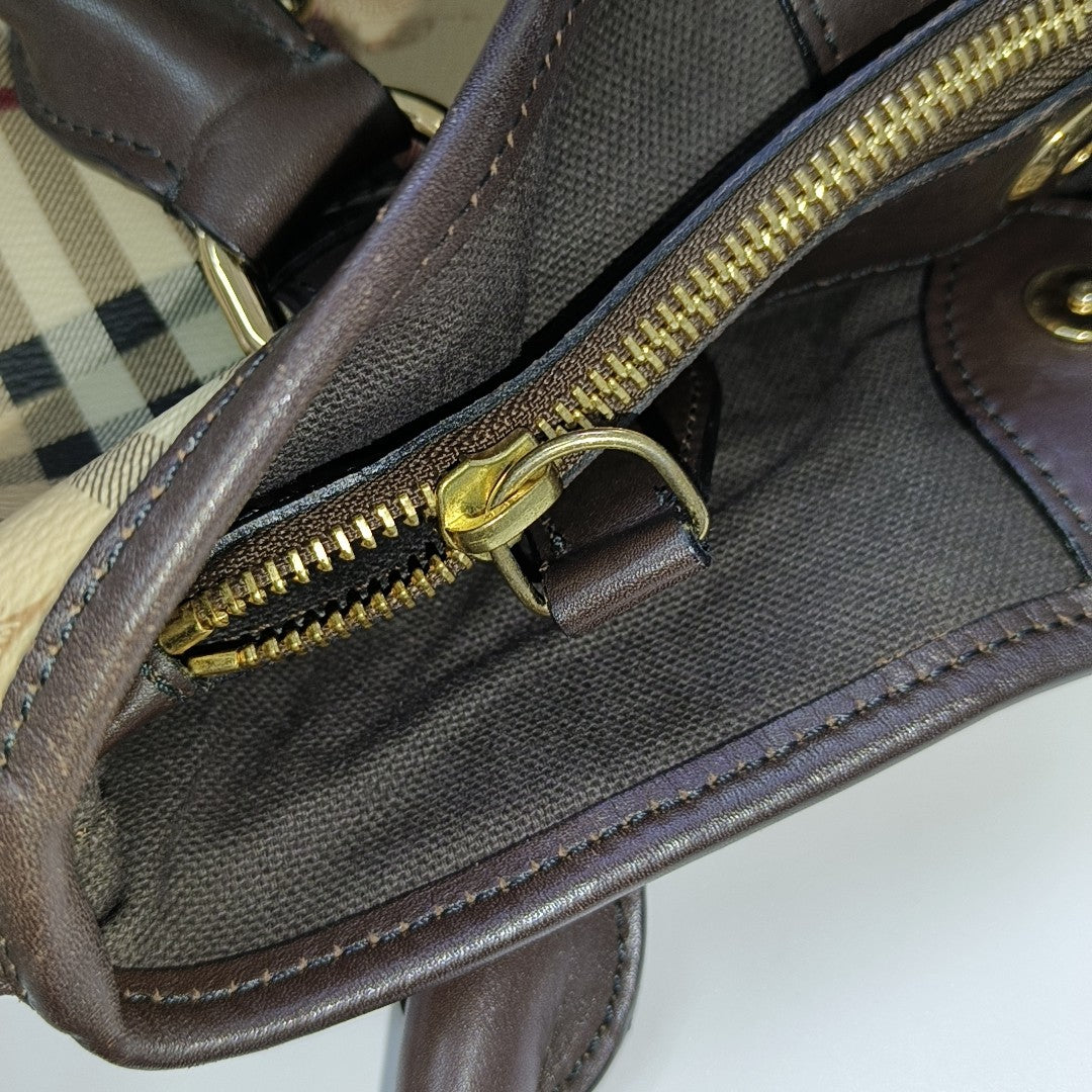 Northfield Coated Canvas Beige