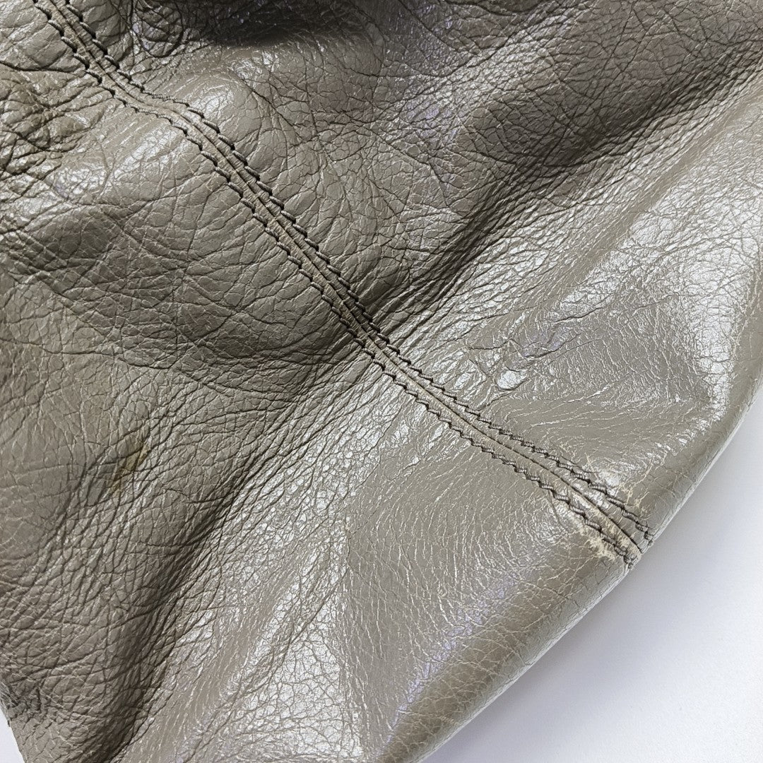 Pompon Bag Lambskin Gray