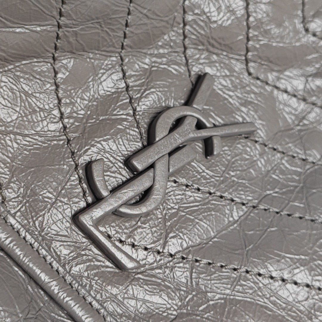 NIKI Medium Chevron Calfskin Gray