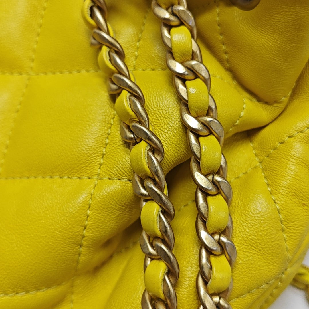DRAWSTRING Quilted Lambskin Yellow