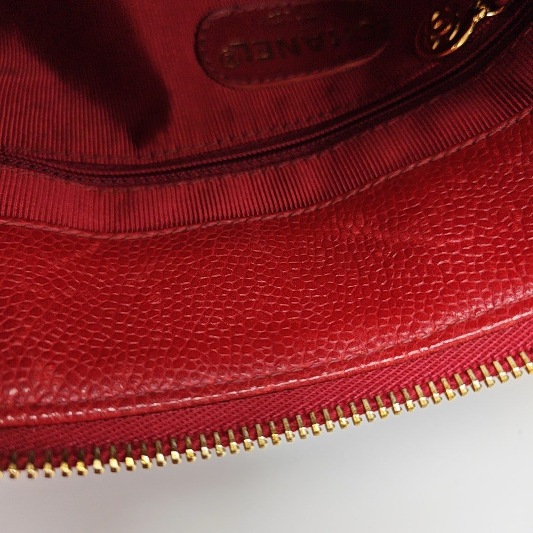 VINTAGE CC LOGO Quilted Grained Calfskin Red
