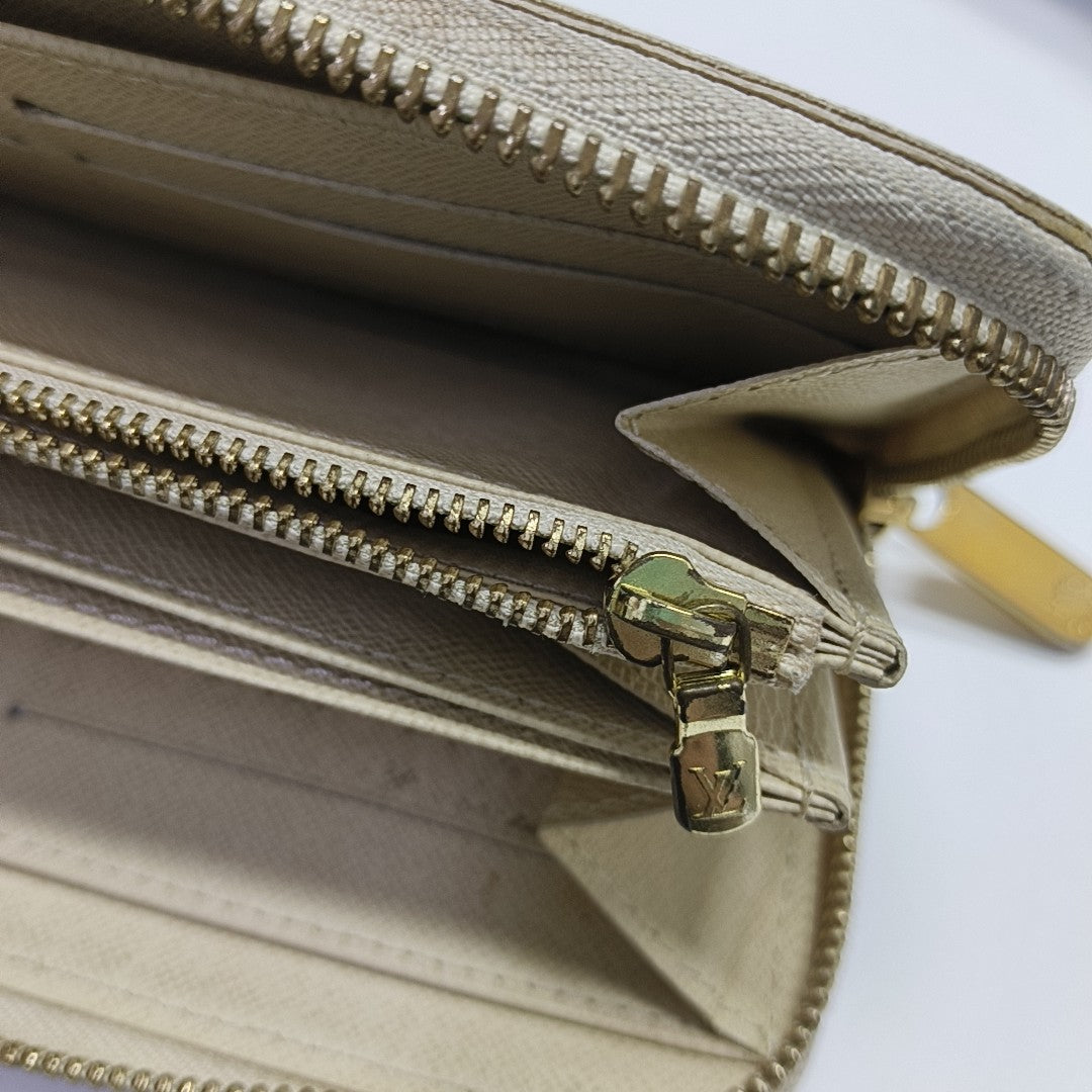 ZIPPY Damier Azur Coated Canvas White Wallet