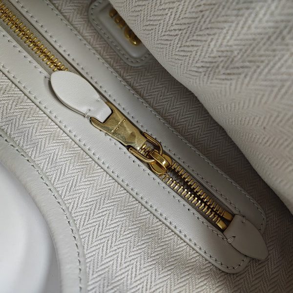 IVY Quilted Suede White