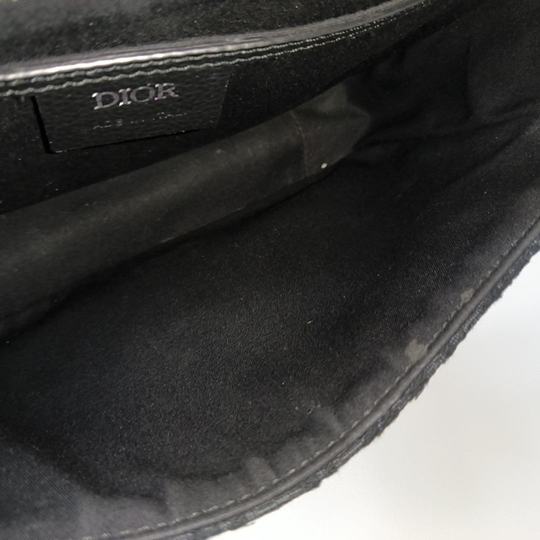 Saddle Small Oblique Canvas Black