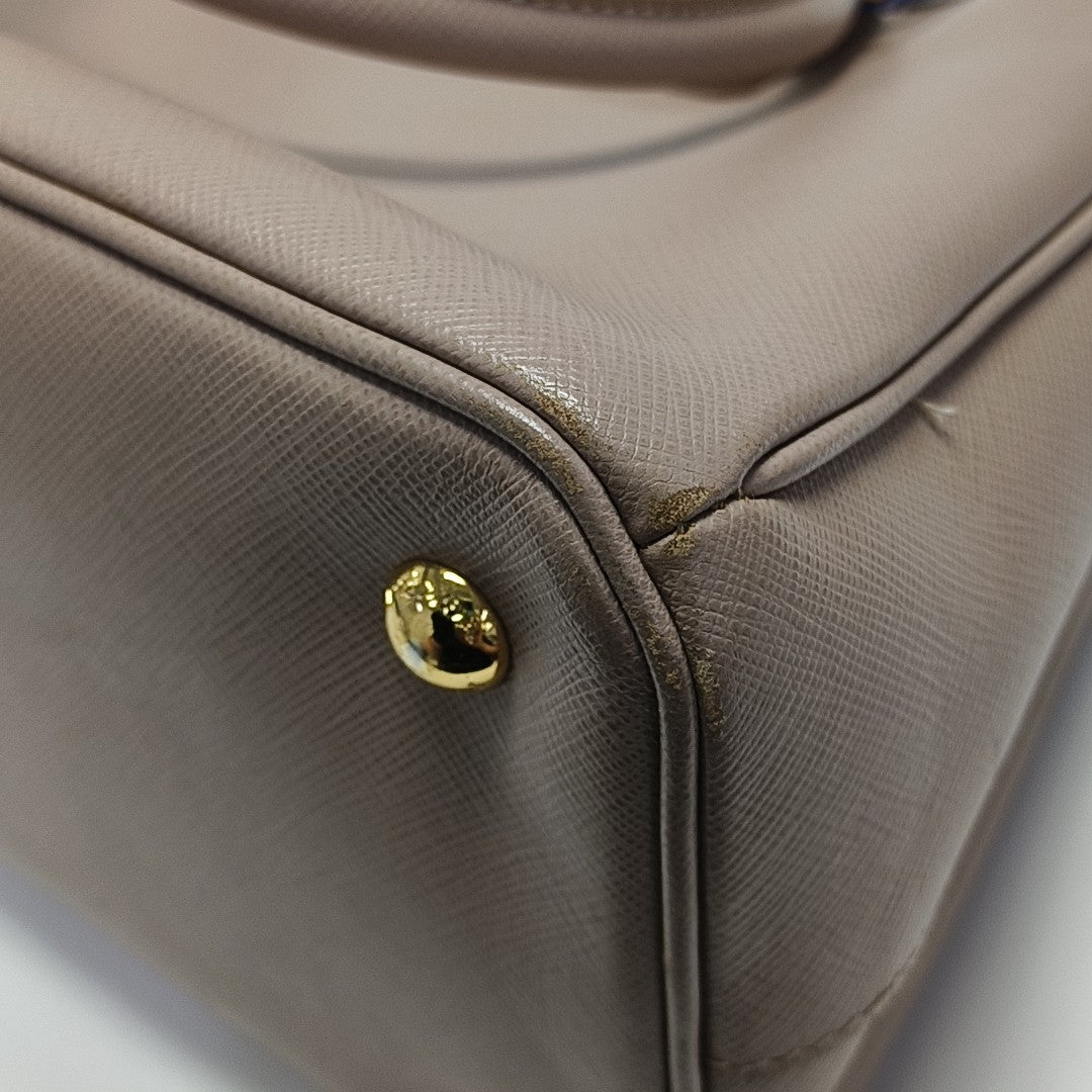 Galleria Medium Saffiano Calfskin Beige