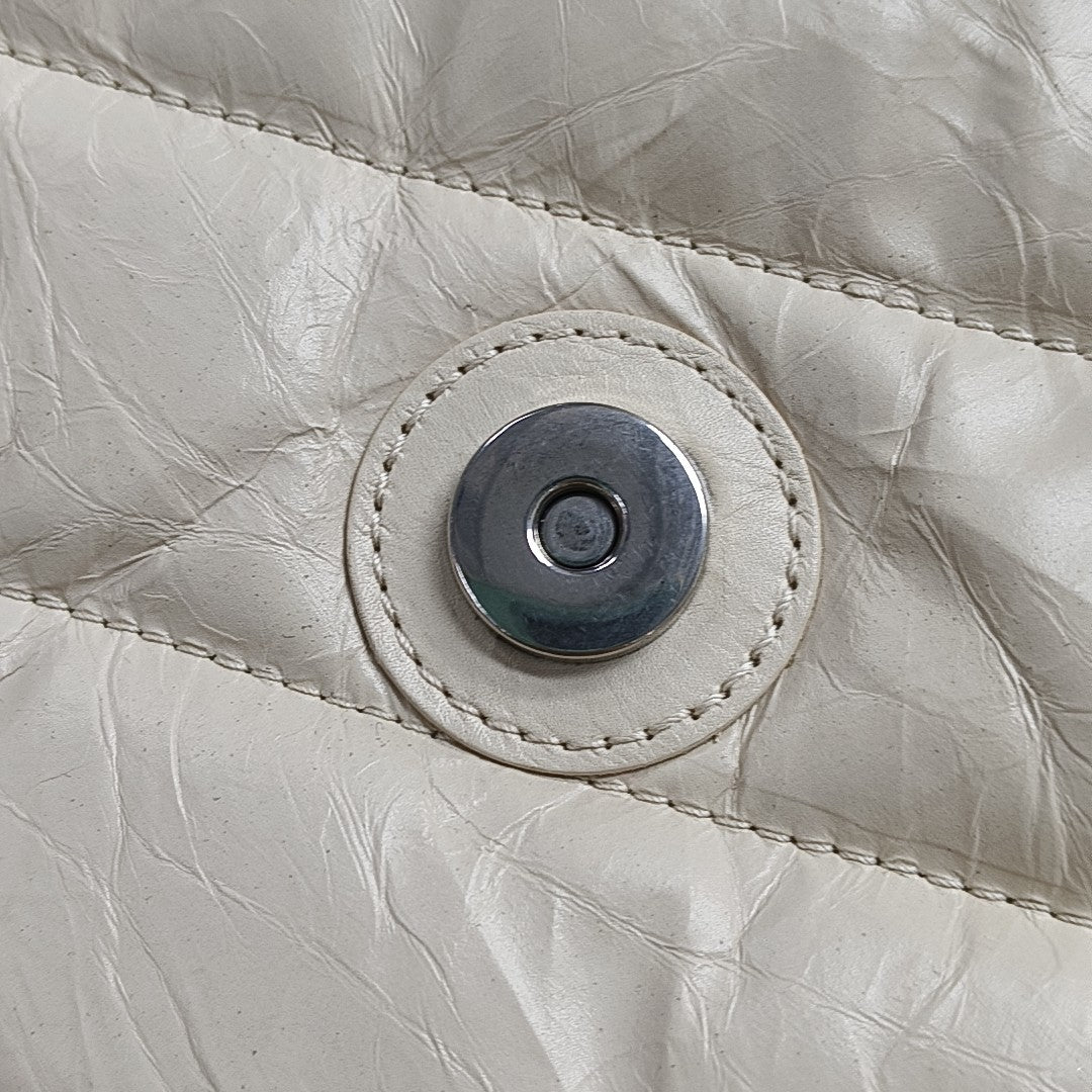 Crush Medium Quilted Calfskin Beige